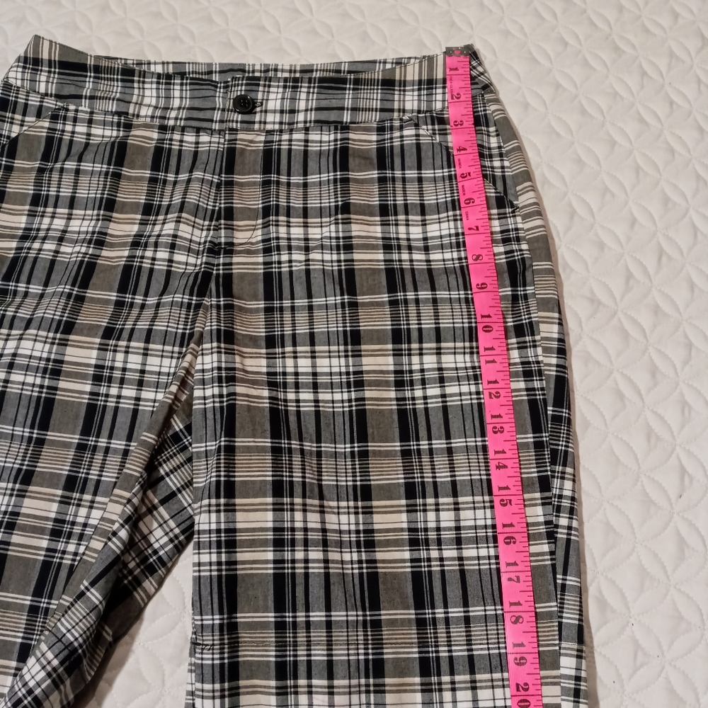 Shorts - Picture 5 of 8